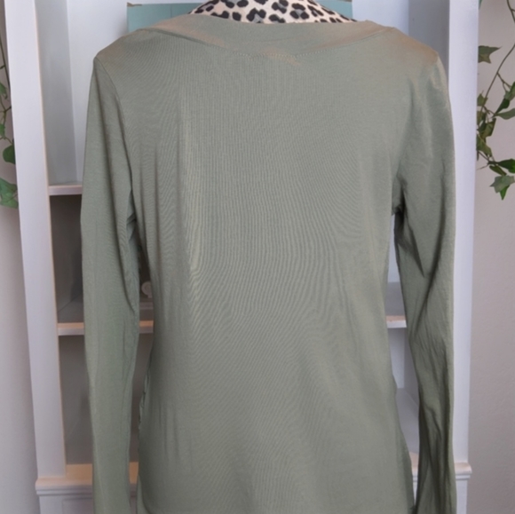 Ambiance Maternity - Green long sleeve top - Large - Picture 7 of 7